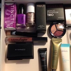 Mixed lot of hair care and makeup